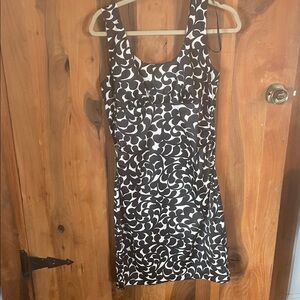 Donna Ricco Black and White Swirl Mini Dress